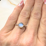 Ring Mondstein, Silber, Größe 52