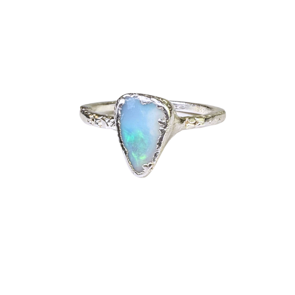 Ring with opals, silver, size 53