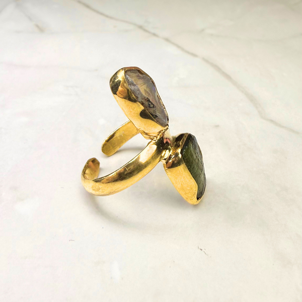 Ring Moldavit - australischer Opal, Gold plattiert, verstellbar
