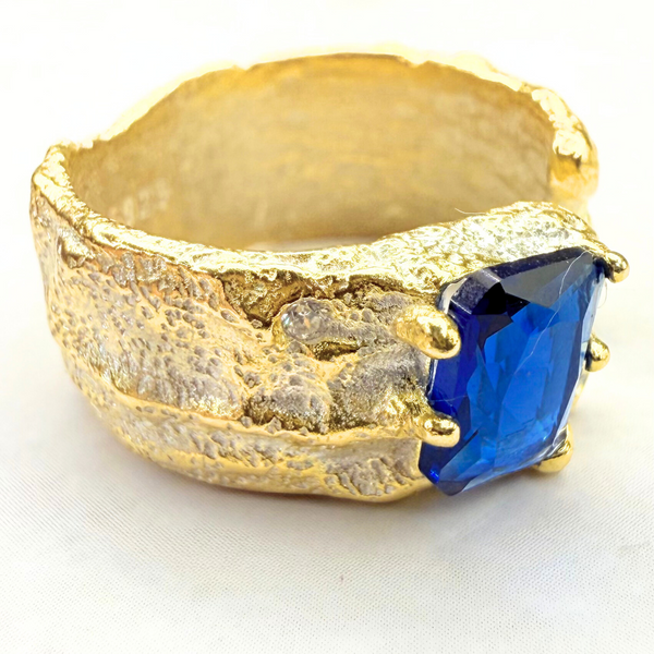Breiter Ring mit blauen Zirkonia, Silber durchscheinend - leicht 24k vergoldet, verstellbar