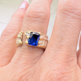 Breiter Ring mit blauen Zirkonia, Silber durchscheinend - leicht 24k vergoldet, verstellbar