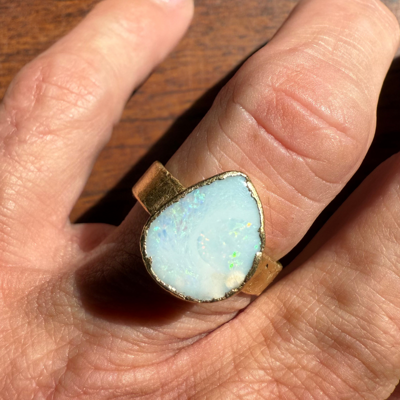 Ring australischer Opal, Gold plattiert, Größe 54