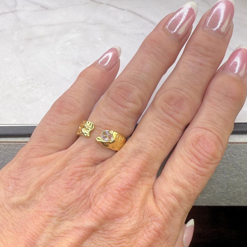 Ring mit weißen Zirkonia, vergoldet, verstellbar