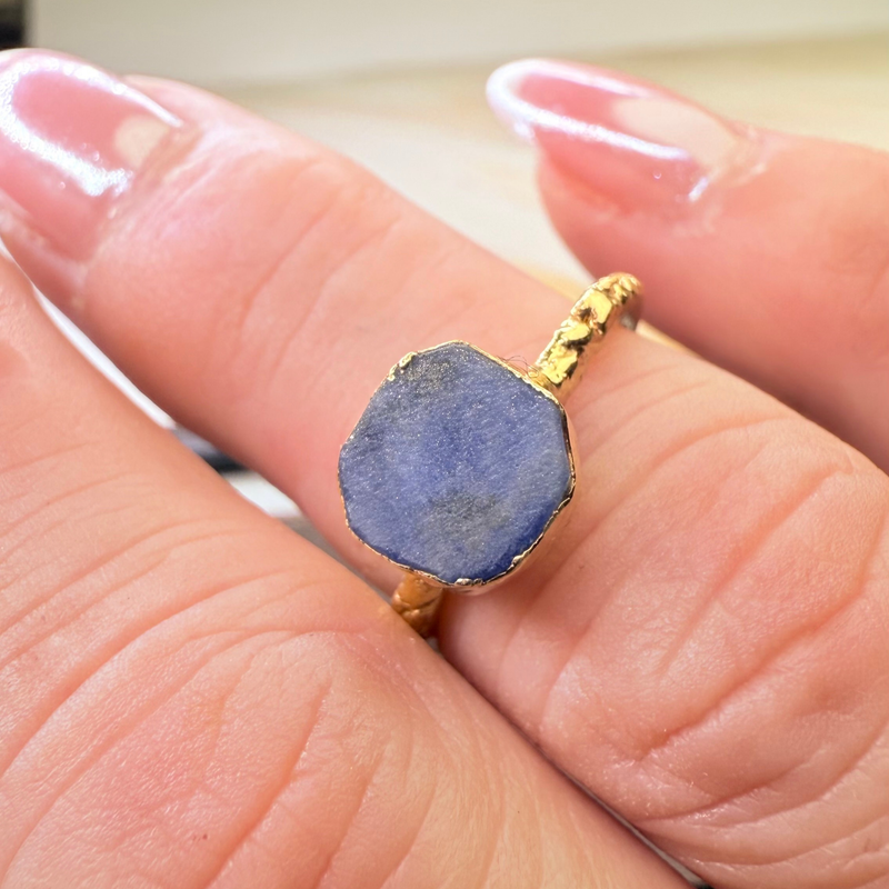 Ring Roh Saphir, Gold, Größe 50