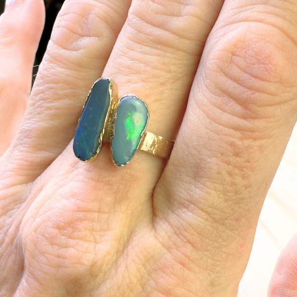 Ring with opals, silver, size 53