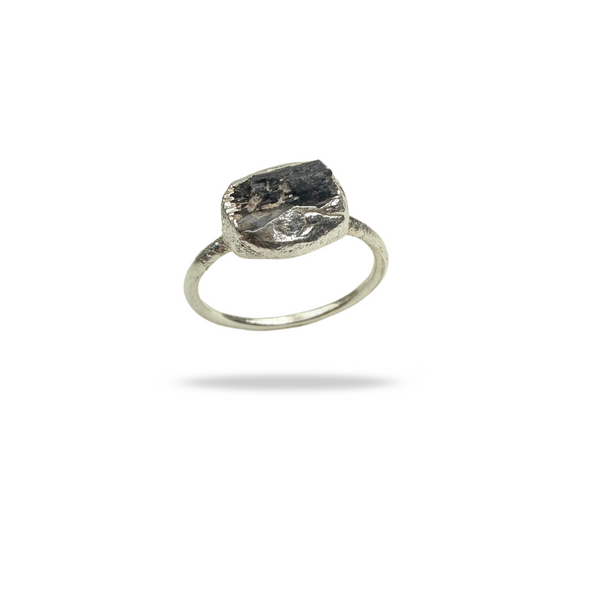 Ring roher schwarzer Turmalin (Schörl), Silber, Größe 55