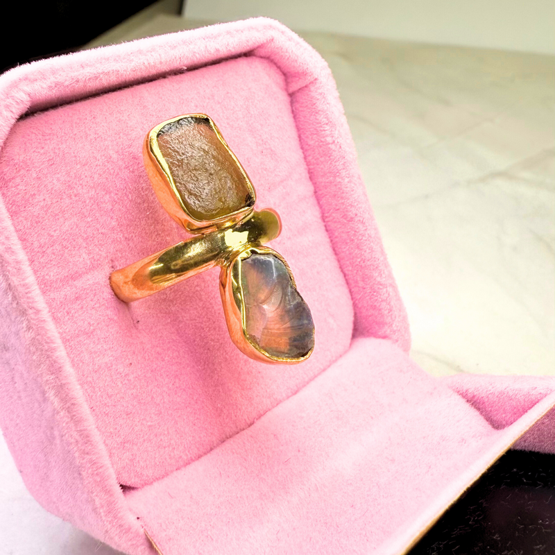 Ring Moldavit - australischer Opal, Gold plattiert, verstellbar