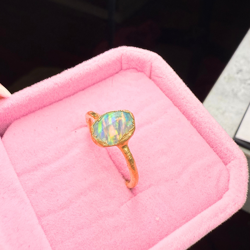 Ring Roh Opal aus Mexiko, Gold plattiert, Größe 52