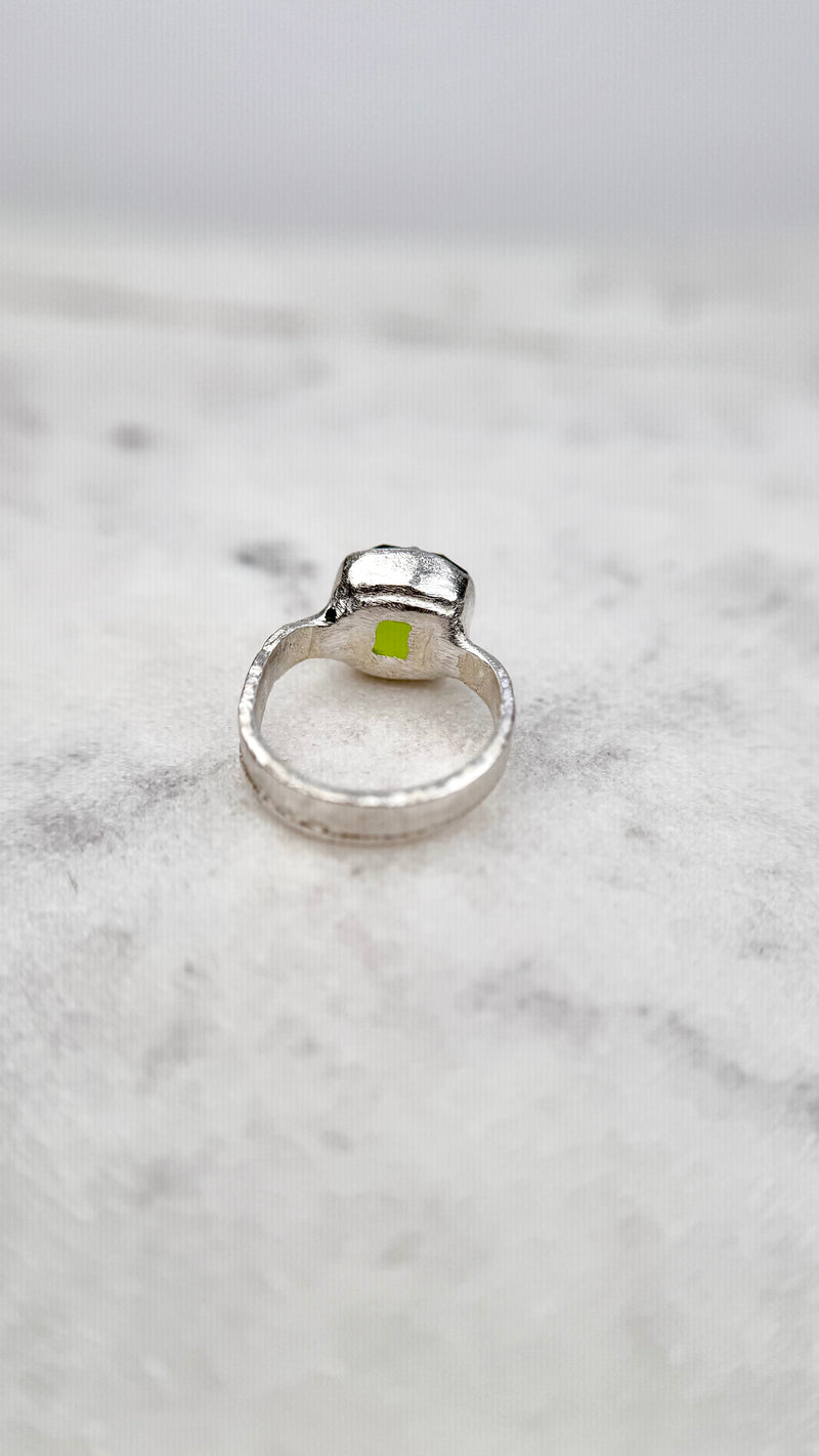 Bonbon Ring, hellgrün, Silber999, Größe 47