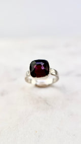 Ring with opals, silver, size 53