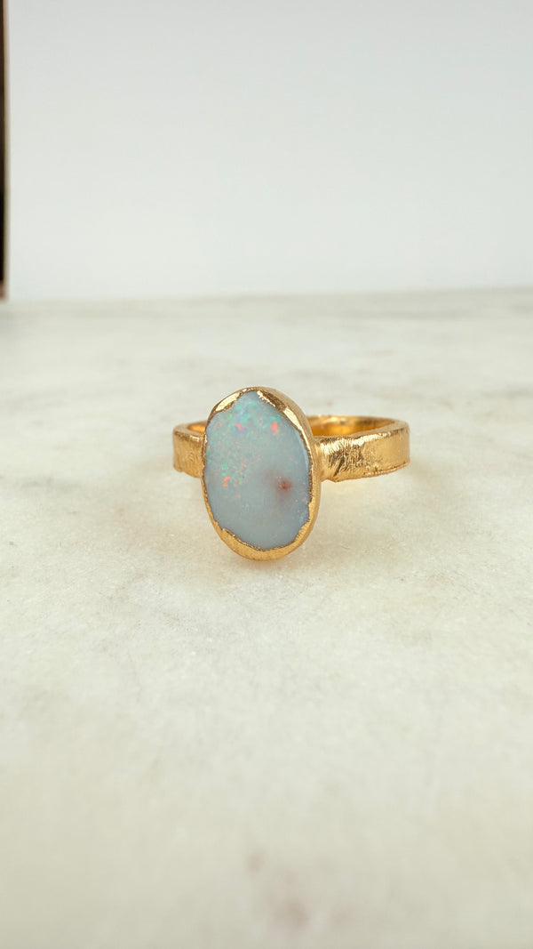 Ring australischer Opal, Gold plattiert, Größe 53
