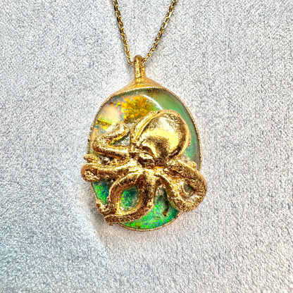 Sterling Monarch Kristall-Opal mit Oktopus, Gold pl.