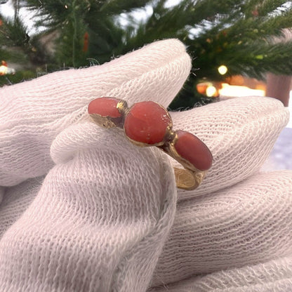 Ring with 3 raw carnelian stones, silver - gold plated. Size 56