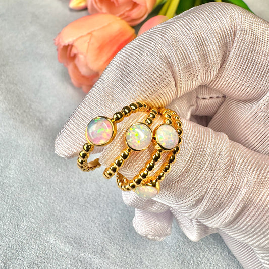 Ring mit Kristall Opal  gold pl. mehrere Grössen verfügbar